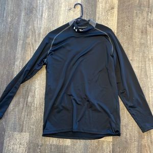 Under Armour midweight long sleeve fitted top men’s XL